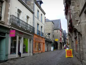 Vitré - Casas y tiendas de cerámica Rue