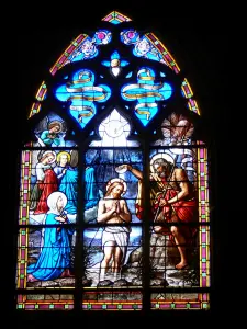 Vitré - Inside of the Notre-Dame church: stained glass windows