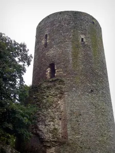 Vouvant - Turm Mélusine (Bergfried, Überrest des Schlosses)