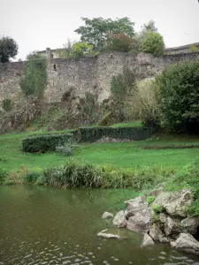 Vouvant - Ramparts of the village and lake