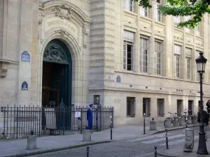 Wijk Quartier latin - Voorzijde van de Sorbonne