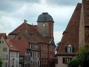 Wissembourg - Salt House, de thuisbasis en het stadhuis (gemeentehuis)