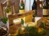 ラヴィエールの農場 - チーズコンテ、調味料、コンコイロット