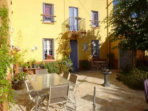 L'Art de vivre - Bed & breakfast - Holidays & weekends in Latour-de-France