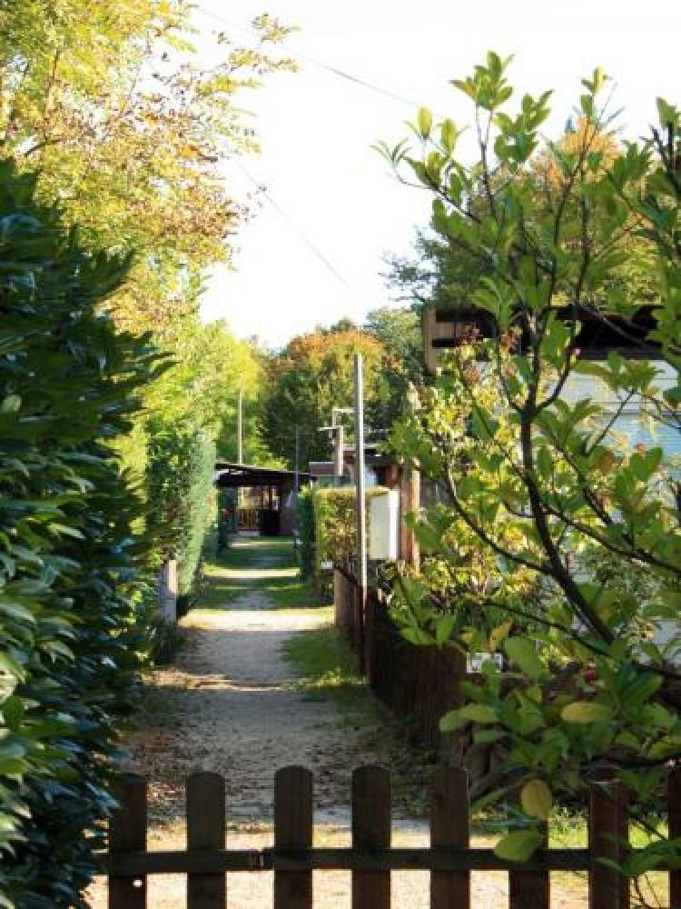 Camping La Renouillère - Allée piétons