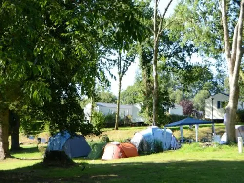 Camping Val de Landrouet - A quiet campsite with great sites