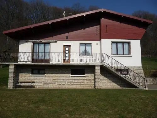 Le chalet de Fontenois-les-Montbozon - Location - Vacances & week-end à Fontenois-lès-Montbozon