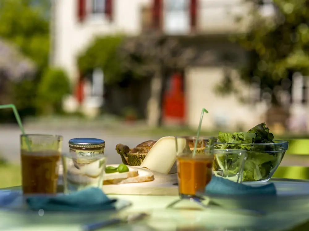 La Maison de l'Ousse - Picknick im Garten