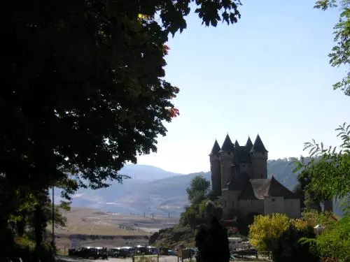 Le Moulin de Serre - Castle of val campsite le moulin de serre