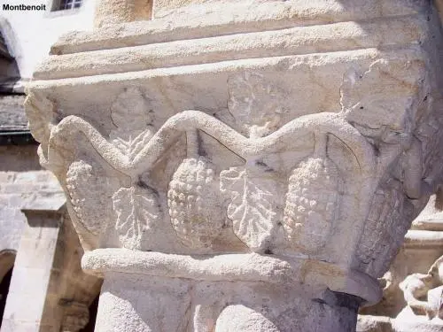 L'abbaye de Montbenoît - Sculpture (© Jean Espirat)