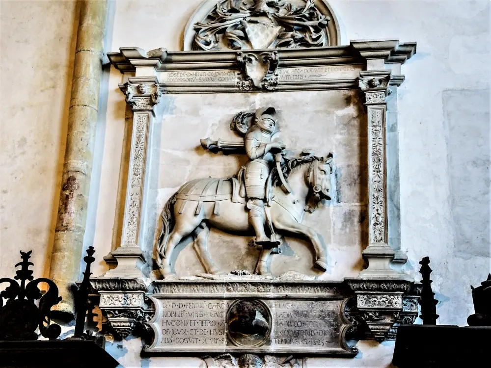 L'abbaye de Montbenoît - Représentation du sire de Joux, dans l'abbatiale (© J.E)