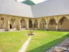 Chiostro dell'antica abbazia di Abondance (© JE)