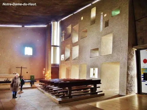 La chapelle Notre-Dame-du-Haut - Nef (© Jean Espirat)