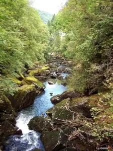 the Doubs below the dam Ghoul ( © Jean Espirat )