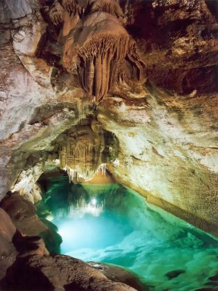 La grotte de Trabuc - Lac de Minuit - Grotte de Trabuc