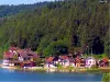 Le lac de Saint-Point - Port Titi, hameau de pêcheurs (© Jean Espirat)