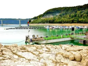 Base nautique de Surchauffant et pont de la Pyle (© J.E)