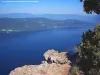 O lago visto do miradouro de Chambotte (© Jean Espirat)