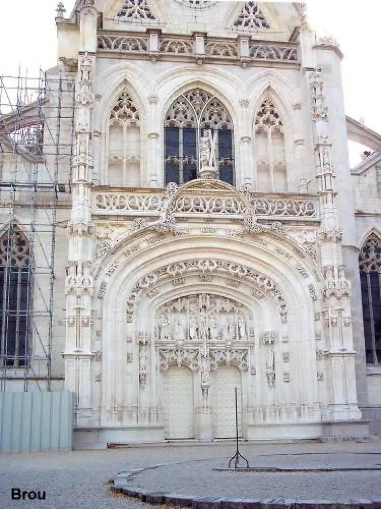 Le monastère royal de Brou - Grand portail (© Jean Espirat)