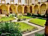 The cloister (© Jean Espirat)