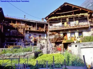 Hameau de La Gurra (© Jean Espirat)