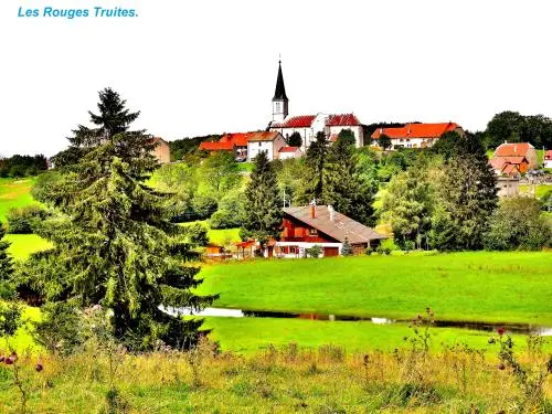 Le Parc Naturel Régional du Haut-Jura - Village des Thévenins, sur la commune de Lac-des-Rouges-Truites (© J.E)