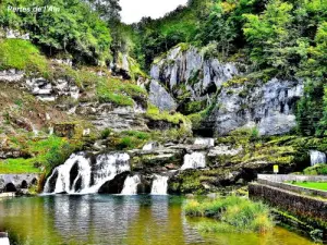 Cascades terminales des pertes de l'Ain (© J.E)