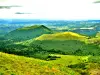 De grote Suchet en Como puy, gezien vanaf de top van de Puy-de-Dôme (© J. E)