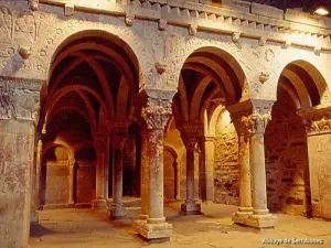 Cloister arches (© Jean Espirat)