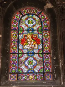Ein Glasfenster in der Notre-Dame de Consolation-Kapelle (© J.E)