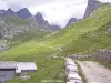 Chalets Glières along the GR 55 - Champagny (© Jean Espirat)