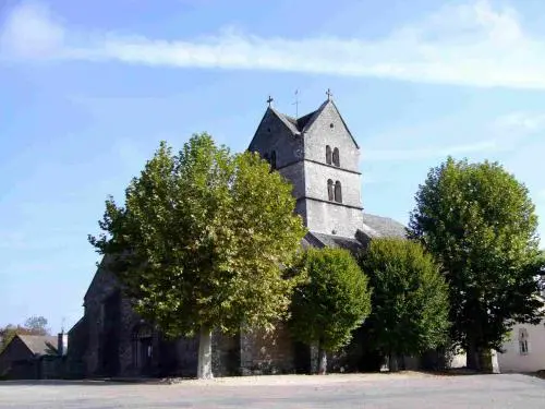 Замок Монтейгу и деревня Туш - Походы и прогулки — Saint-Martin-sous-Montaigu