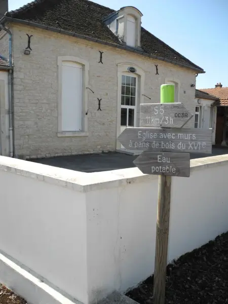 De Kust van Saône - Wandeltochten & wandelingen in Mont-lès-Seurre