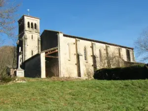 De kerk van St. Bartholomeus de 19e eeuw Aigues-Juntes