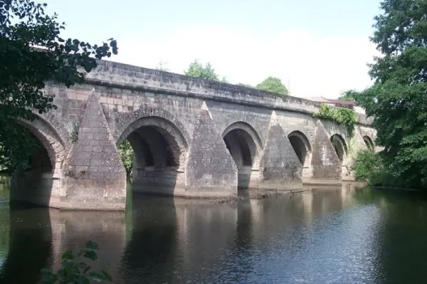 Brug van Vernay - Monument in Airvault