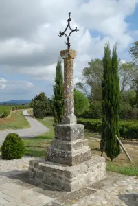 Croix de Catufe, on the Chemin des Castelles