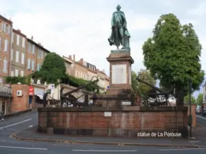 Statua di La Pérouse