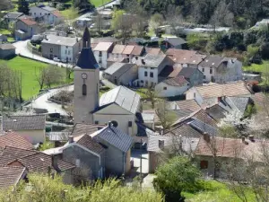 Il villaggio Albiès e la sua chiesa