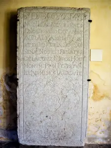 Grafsteen van Pierre de Lacoux (© J.E)
