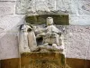Andlau - Sculpture centrale, au-dessus du portail de l'église (© J.E)