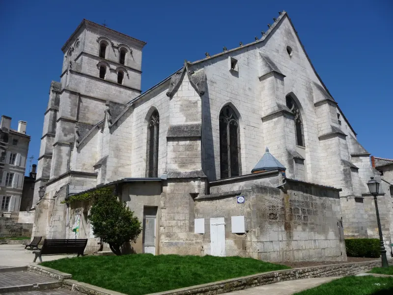 Церковь Saint-André - Памятник — Angoulême