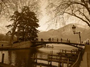 Annecy - ​​Bridge of Loves (© Fabienne Gevaux)