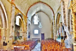 O interior da igreja de St. Martin