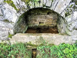 Anteuil - Source de la fontaine de Greutal (© J.E)