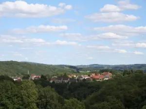 Village Anzême gezien wandelpad