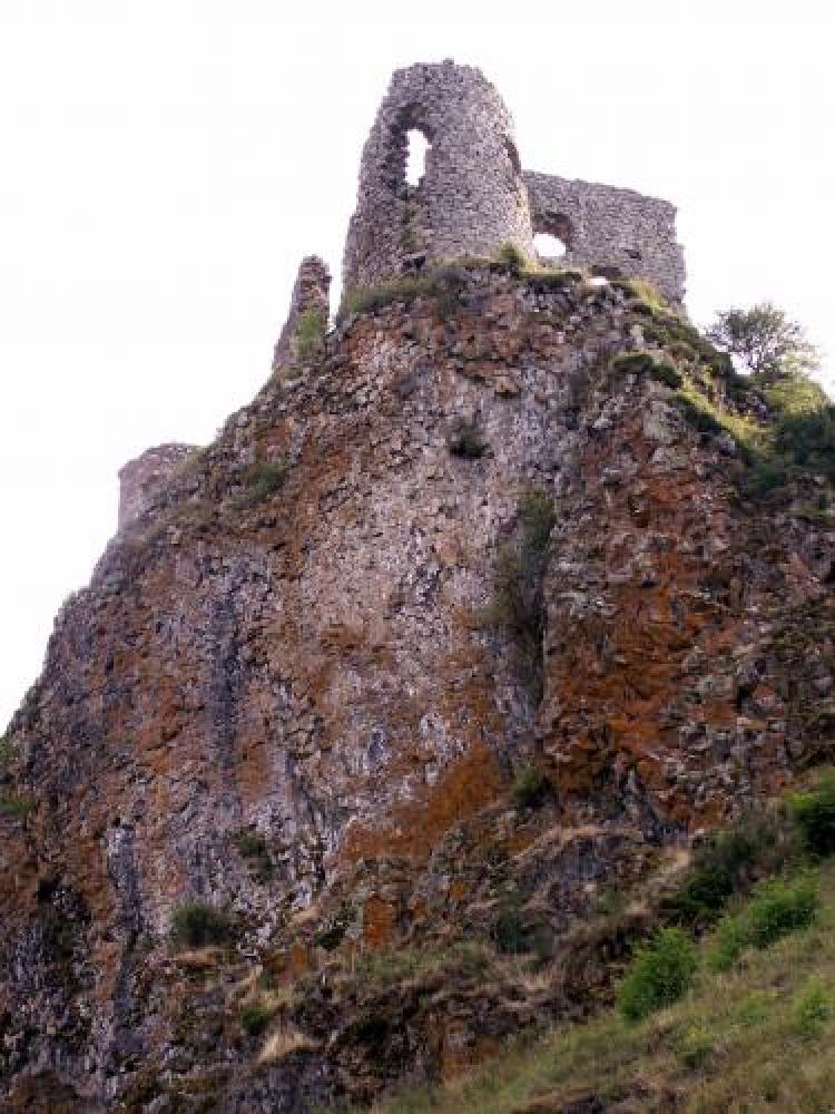 Photos Château d'Apchon Monument à Apchon