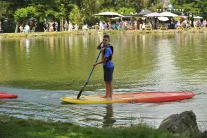 Stand up paddle no lago de Noé