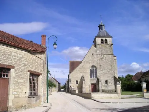 Церковь - Argenteuil-sur-Armançon - Памятник — Argenteuil-sur-Armançon