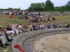 Le public du théâtre romain de Saint-Marcel lors du festival des Milliaires