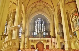 Inside the Saint-Gery church